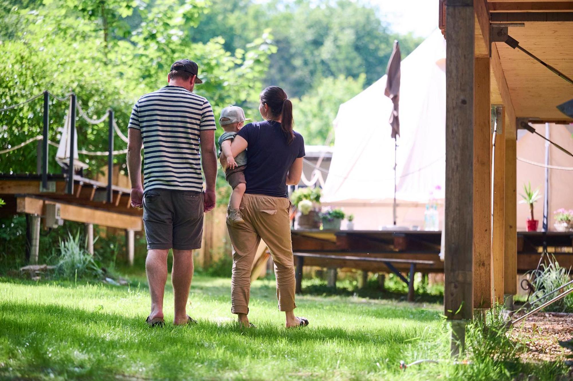 Campingplatz Baumschiffhotel Am Waldbad