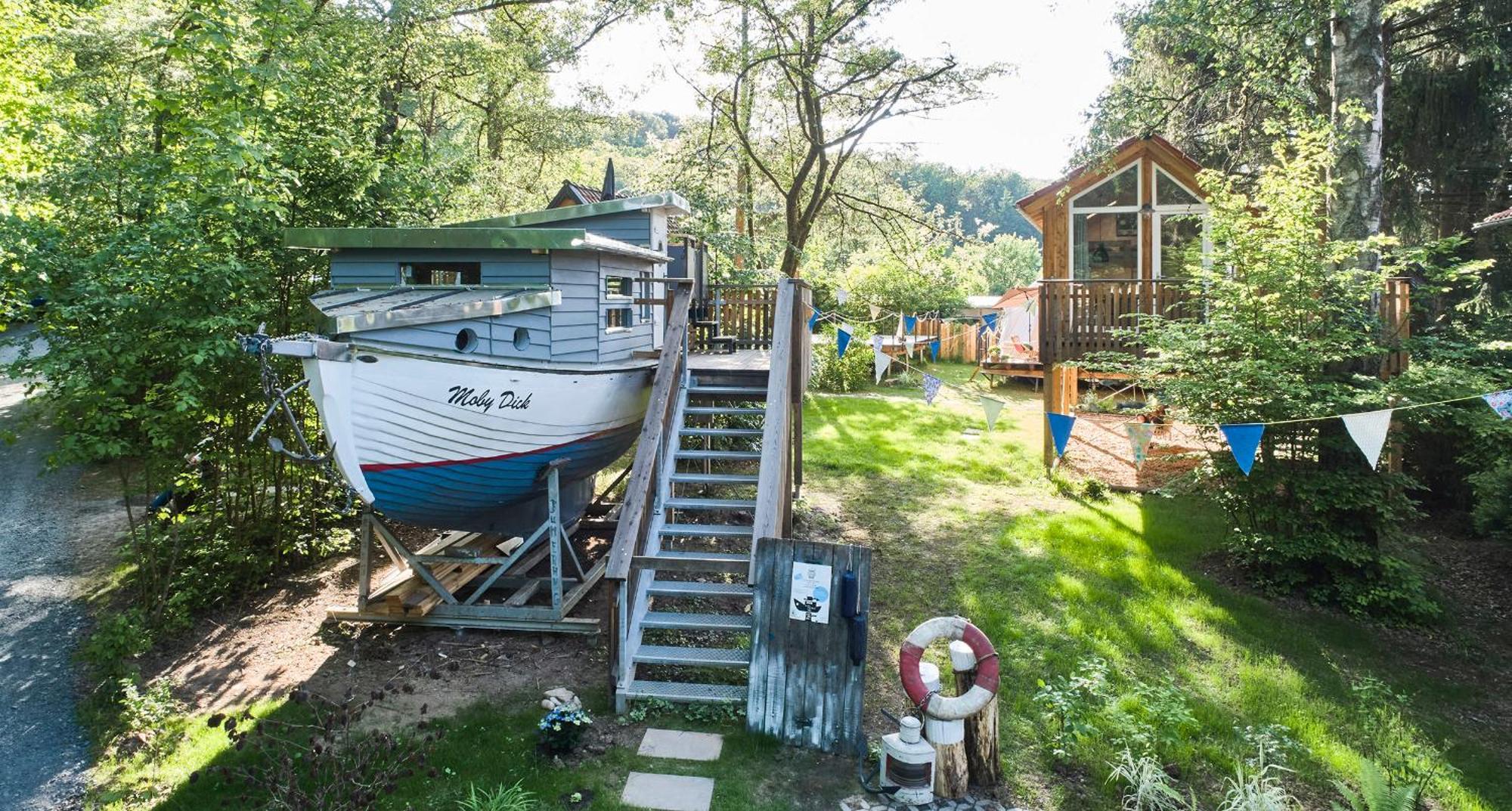 Campingplatz Baumschiffhotel Am Waldbad